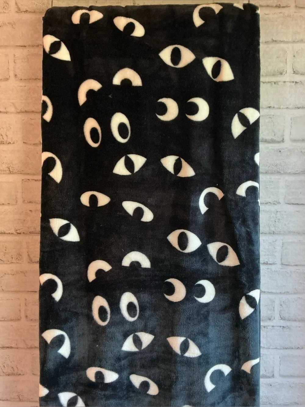 Well Dressed Home nwt black